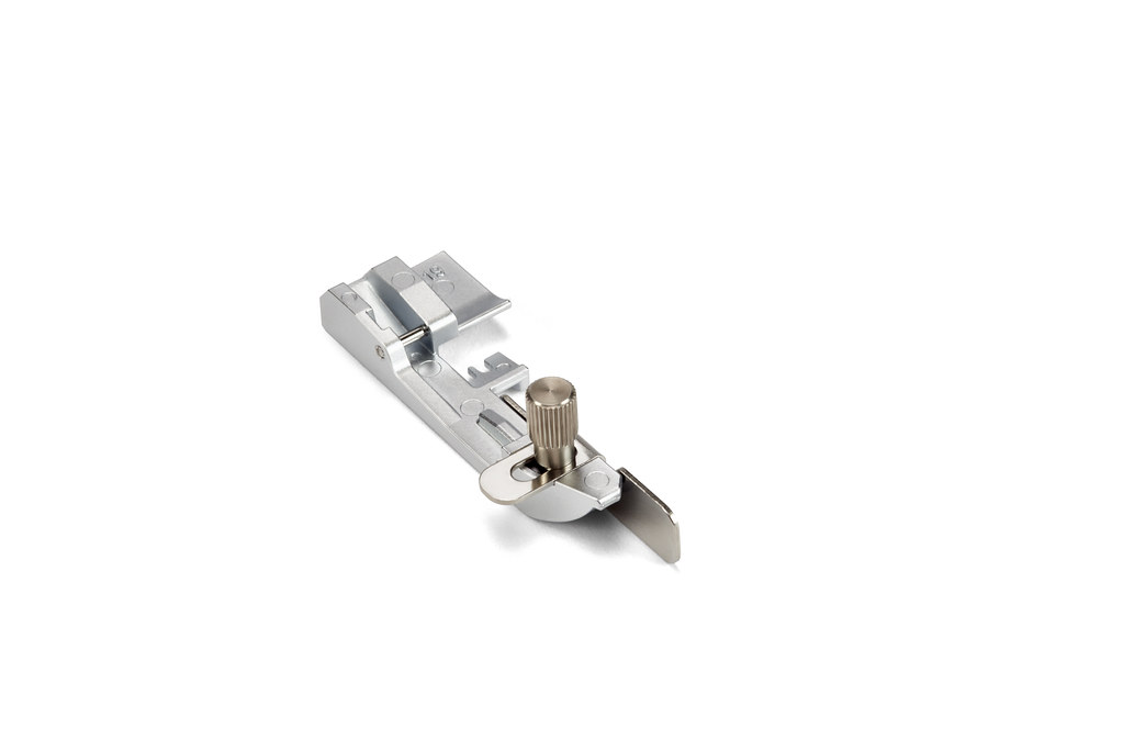 Bernina Лапка №L19 для потайного стежка к L850/L860 