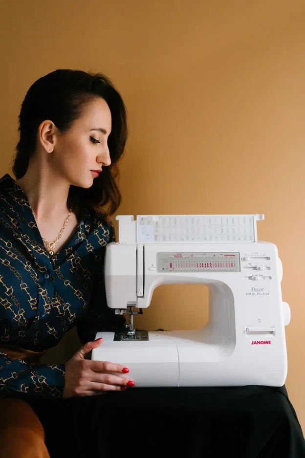 Как смазывать швейную машину Janome: инструкция правильной смазки маслом