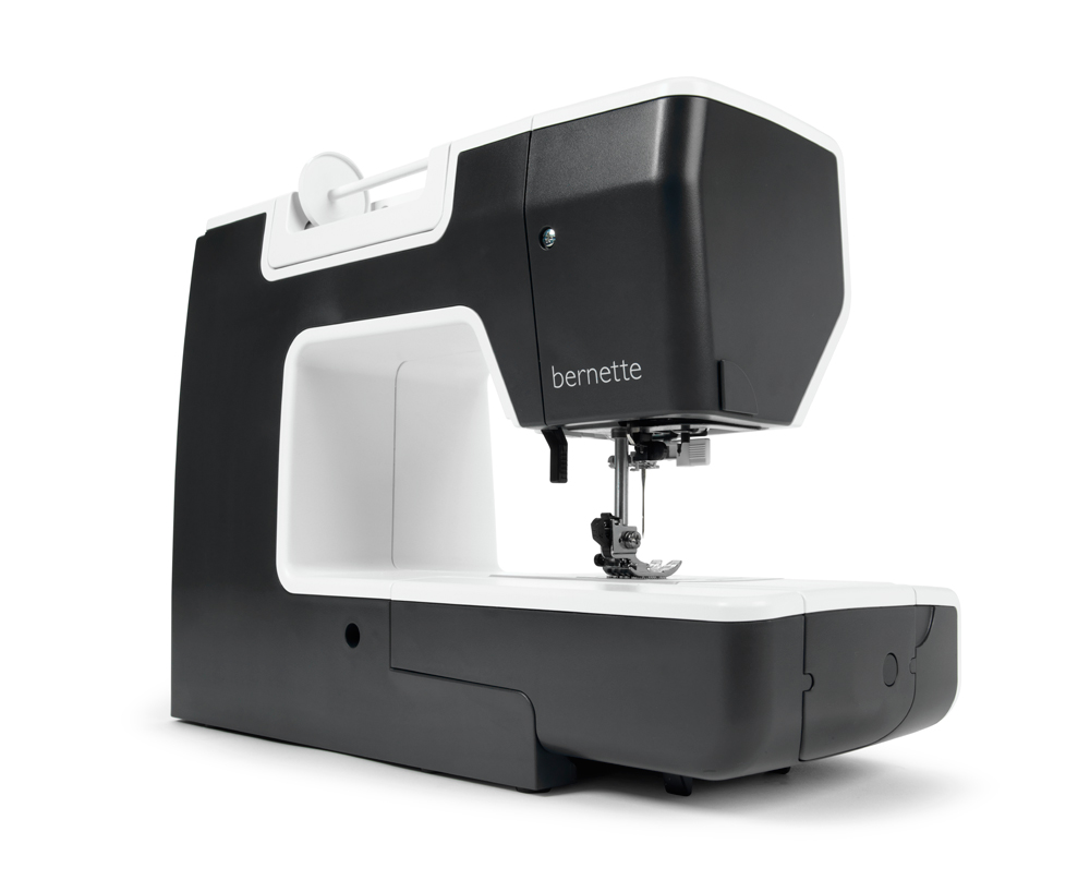 Швейная машина BERNETTE b38 