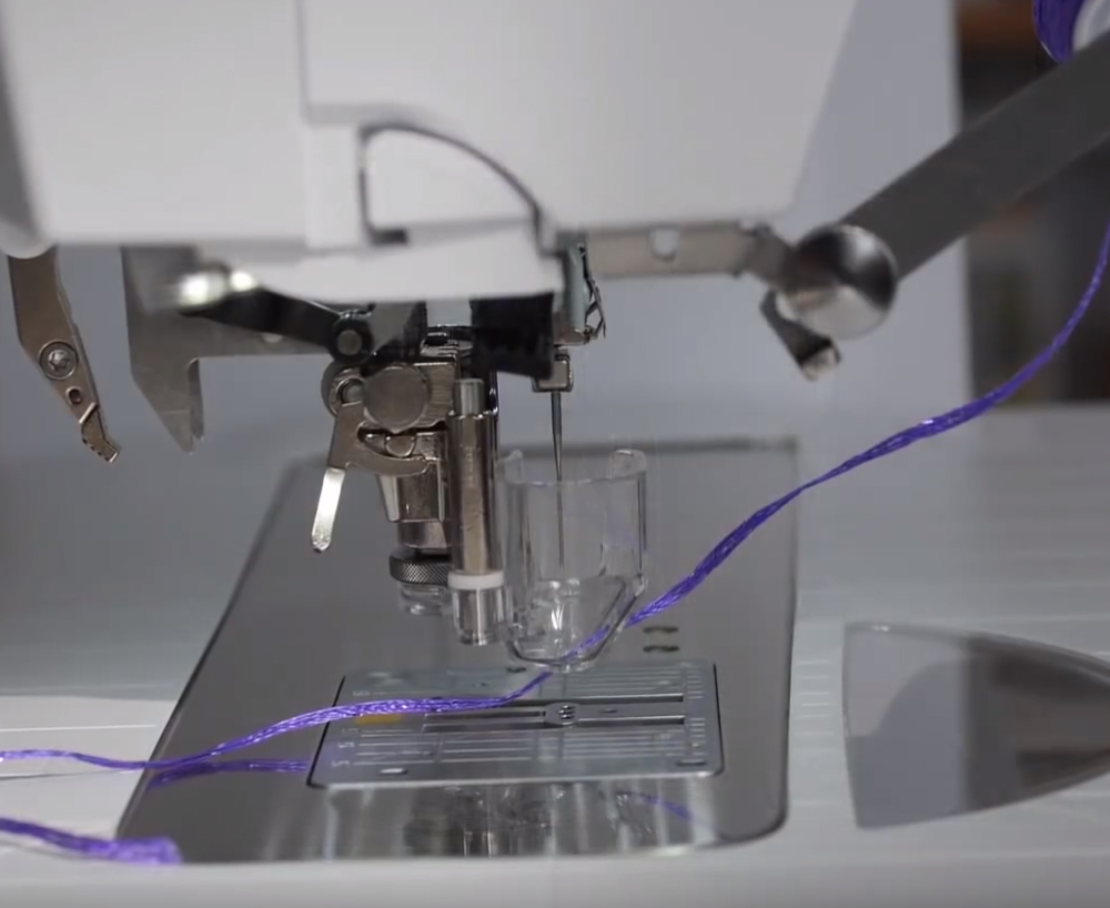  Bernina Комплект иглопробивного устройства  (ротационный челнок)