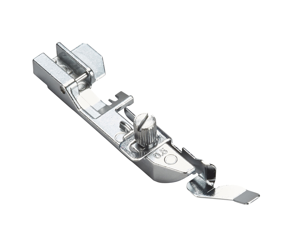 Bernina Лапка  для потайного стежка к L450/L46 (на 0.5 мм)