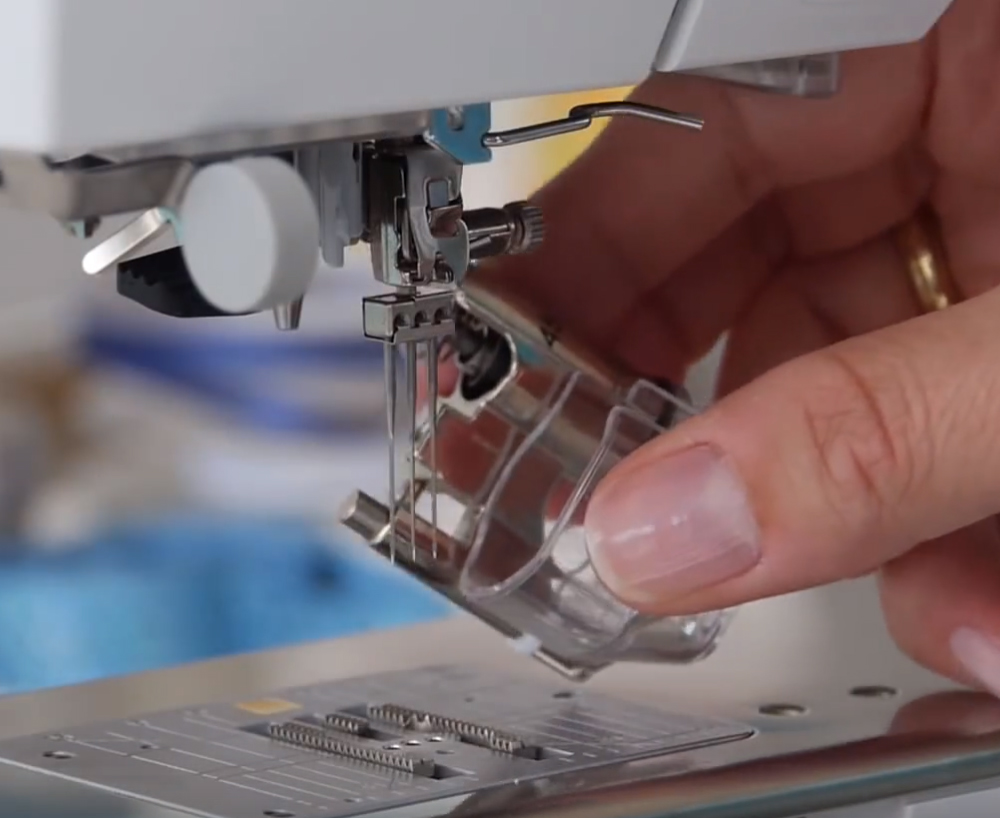  Bernina Комплект иглопробивного устройства  (ротационный челнок)