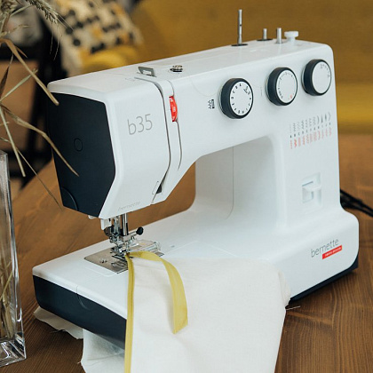 Как смазать швейную машинку: каким маслом правильно обрабатывать узлы и механизмы
