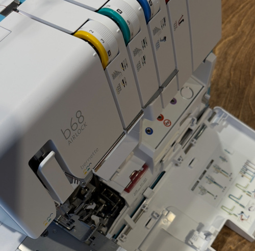 Коверлок Bernette b68 AIRLOCK Maker