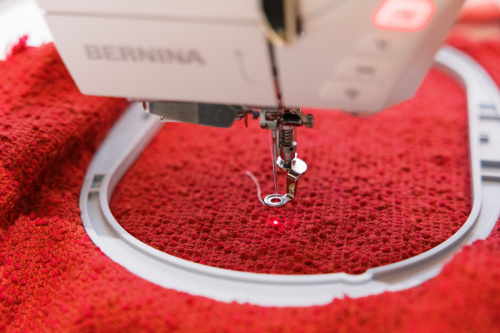 Швейно-вышивальная машина Bernina 735 PRO