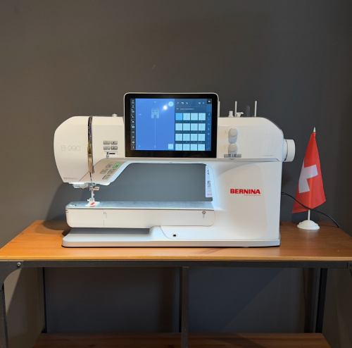 Швейно-вышивальная машина BERNINA B990 