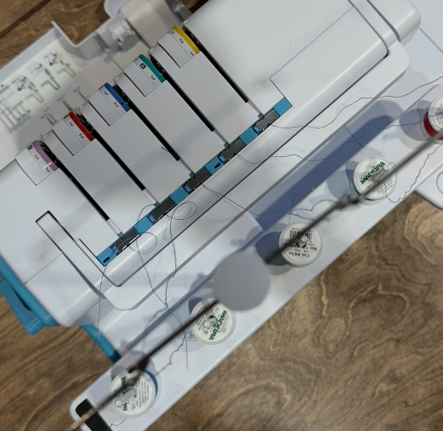 Коверлок Bernette b68 AIRLOCK Maker