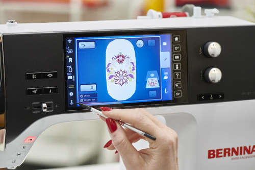 Швейно-вышивальная машина Bernina B790 Pro