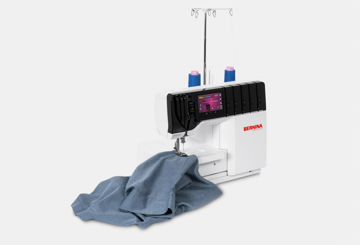 Коверлок BERNINA L 890 