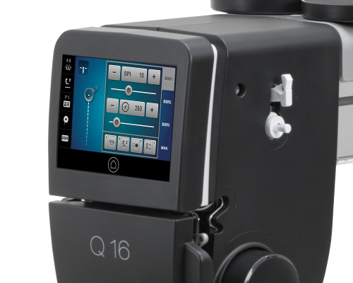 Машина для стежки BERNINA Q16 на столе