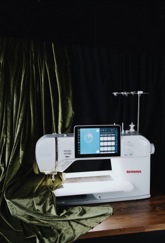 Швейно-вышивальная машина BERNINA B990 