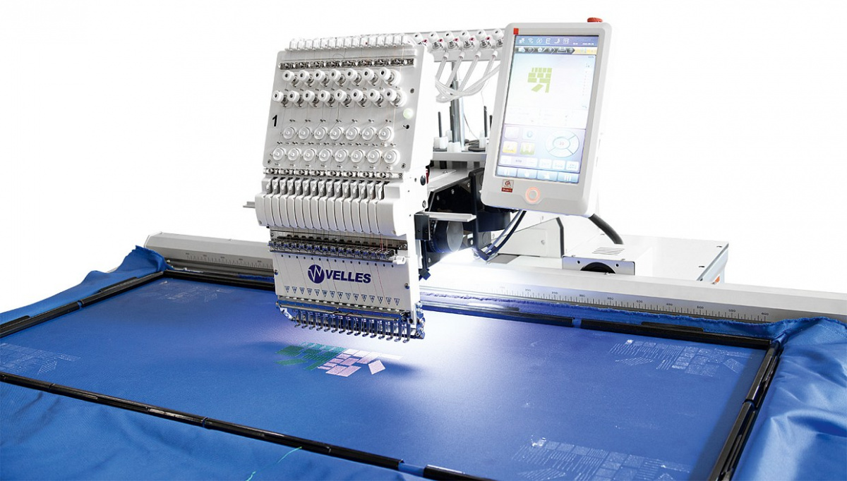 Промышленная автоматическая вышивальная машина VELLES VE 23CW-TS2L с пяльцами и бордюрной рамой