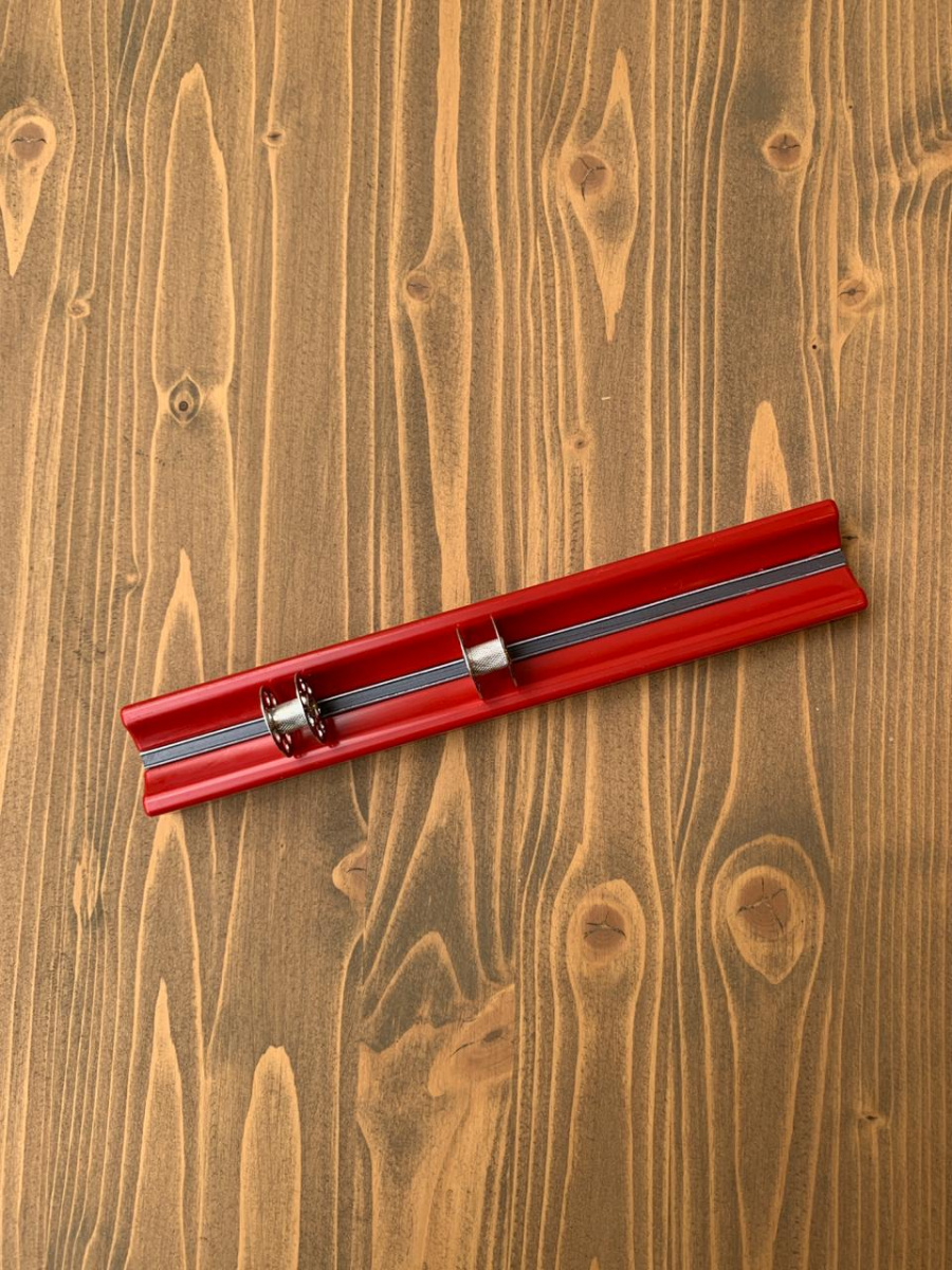  Bernina Держатель шпуль магнитный