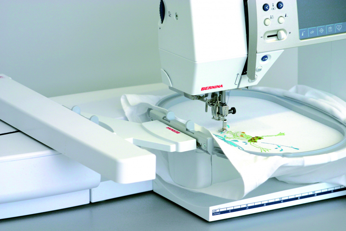 BERNINA  Адаптер для вышивания на рукавной платформе для средних и овальных пялец