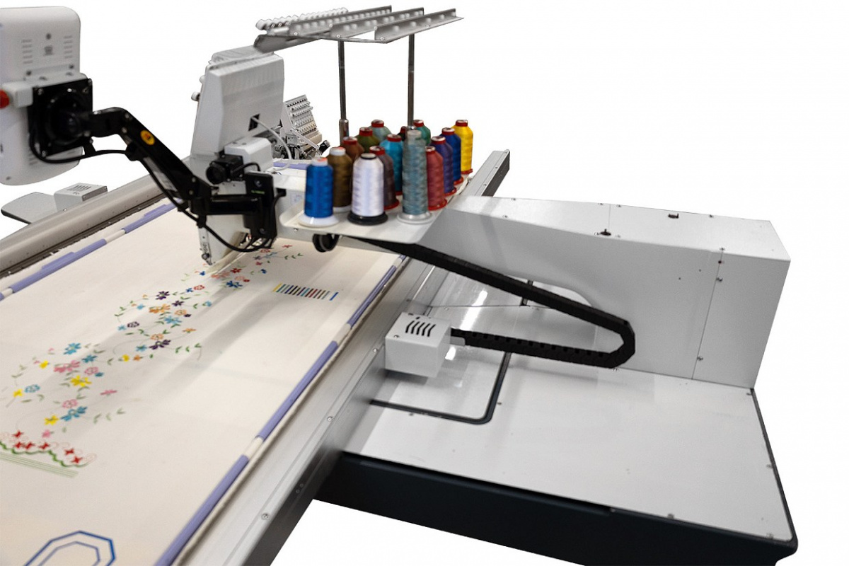 Промышленная автоматическая вышивальная машина VELLES VE 23CW-XXL поле вышивки 1700 х 700 мм