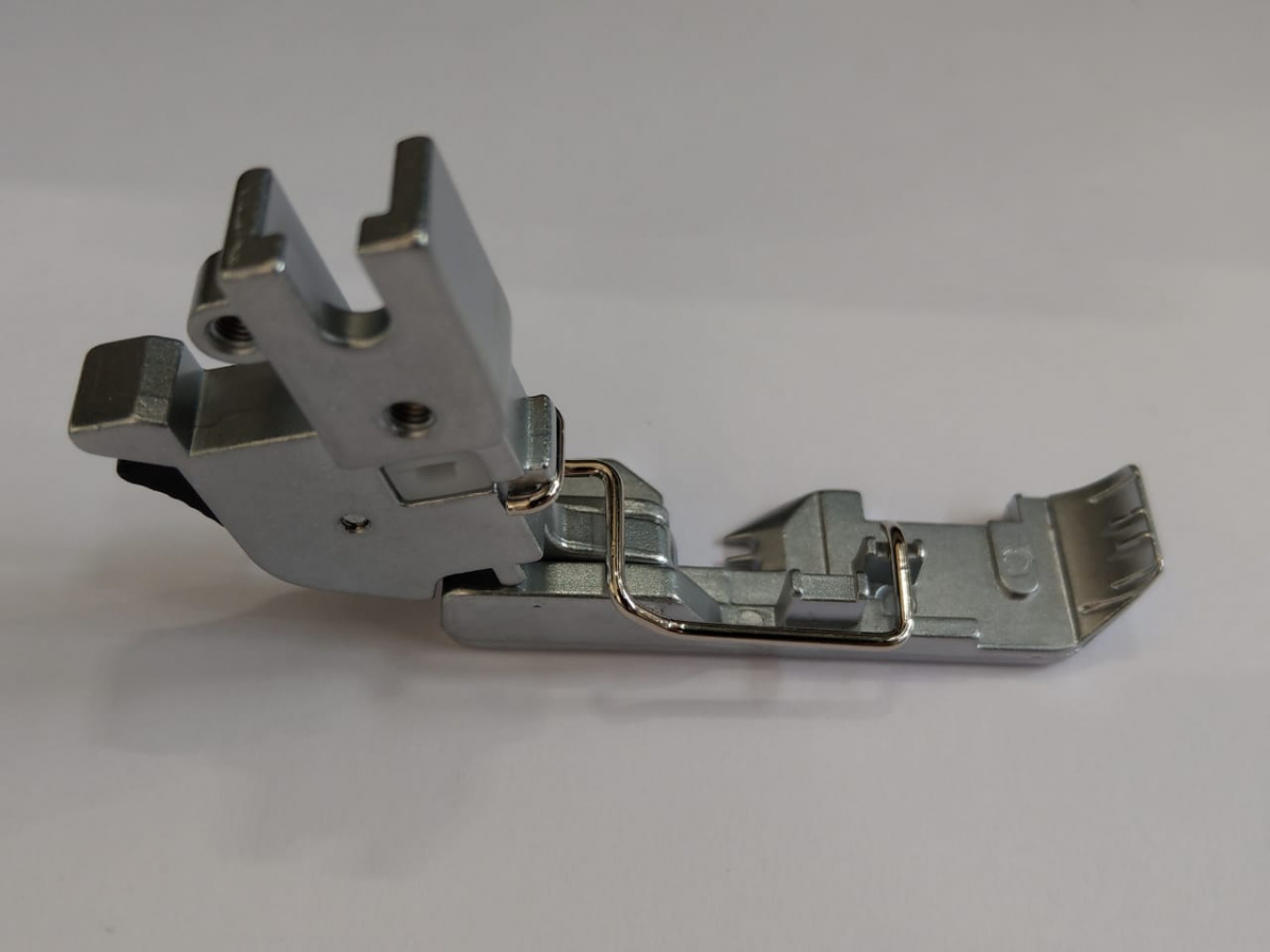 Bernina Лапка стандартная для оверлока 870D, 880DL