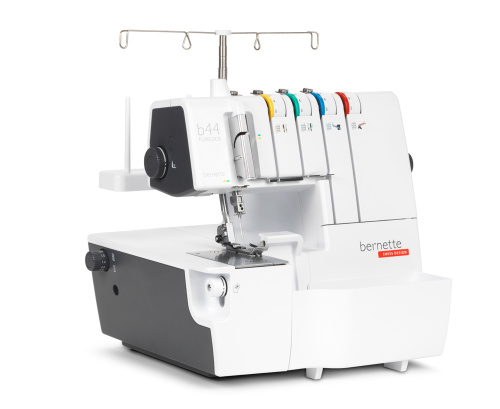 Оверлок BERNETTE Funlock b44 Учебный класс
