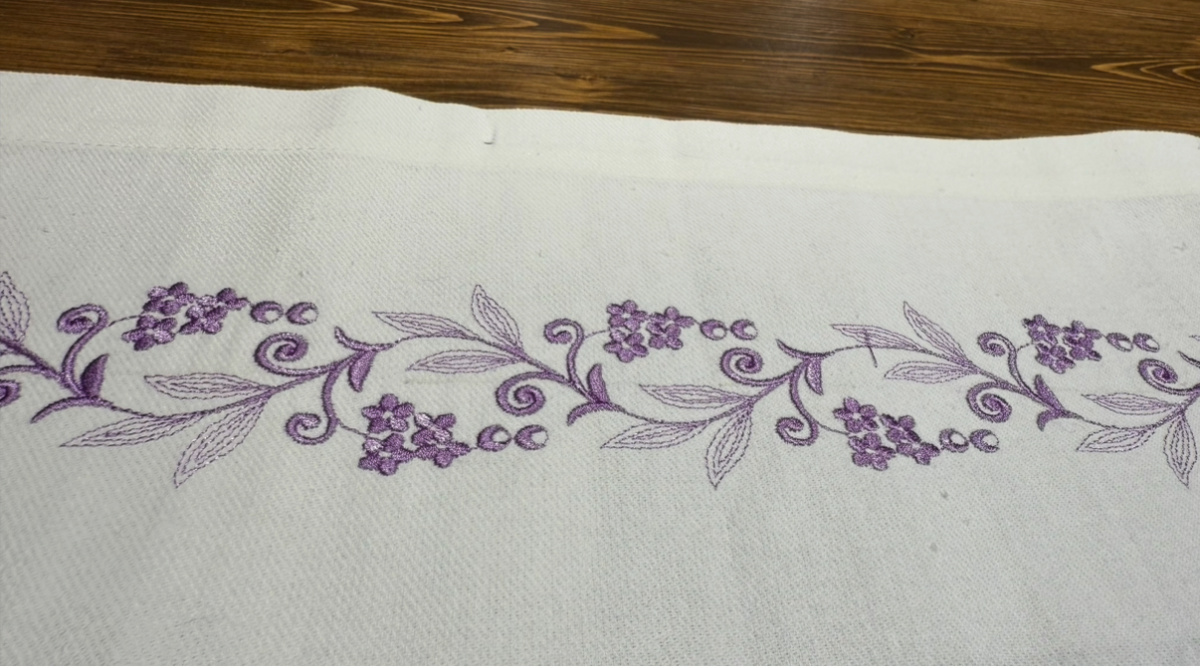 СТЫКОВКА ДИЗАЙНОВ МАШИННОЙ ВЫШИВКИ