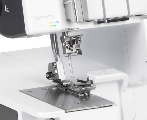 Коверлок BERNETTE Funlock b48 